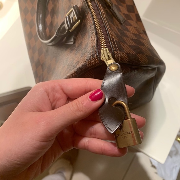 Louis Vuitton Speedy Bag - Picture 6 of 13